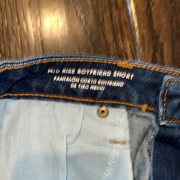Universal Thread mid rise boyfriend jean shorts size 6/28 - Picture 5 of 6